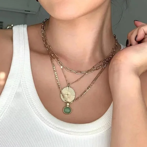 Oval pendant necklace - Picture 2 of 4